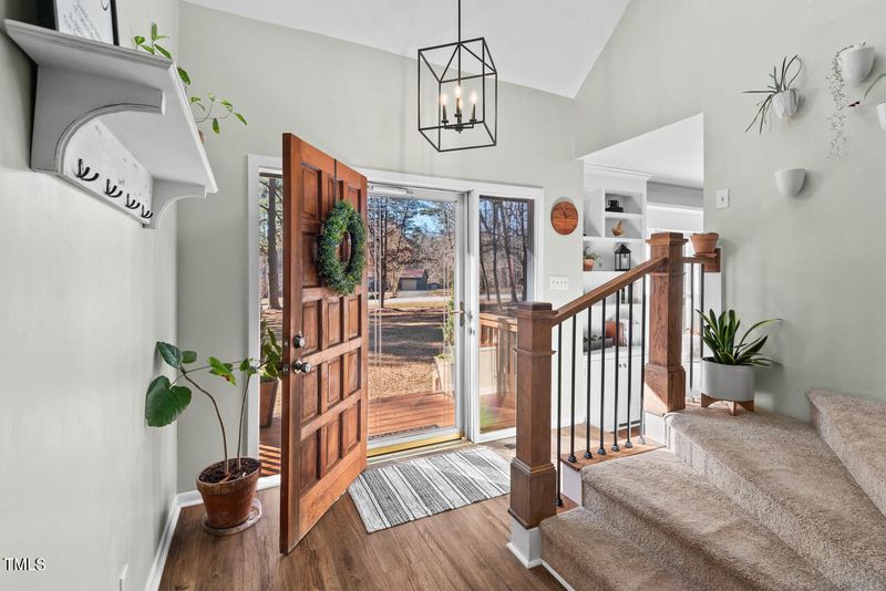 516 Carl Dr, Chapel Hill, NC 27516