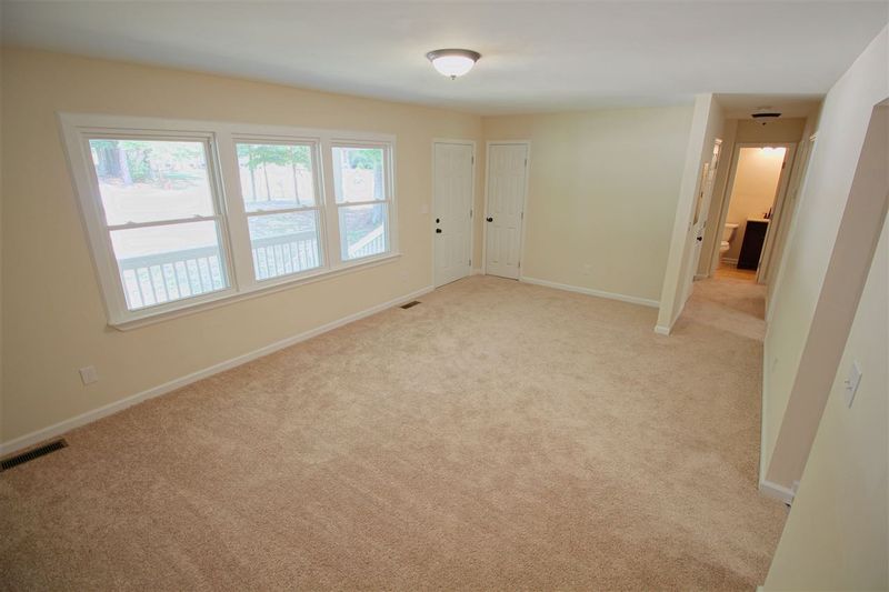 516 Dacian Rd, Raleigh, NC 27610