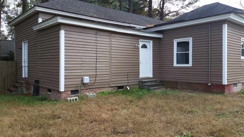 516 W Elizabeth Dr W, Selma, NC 27576