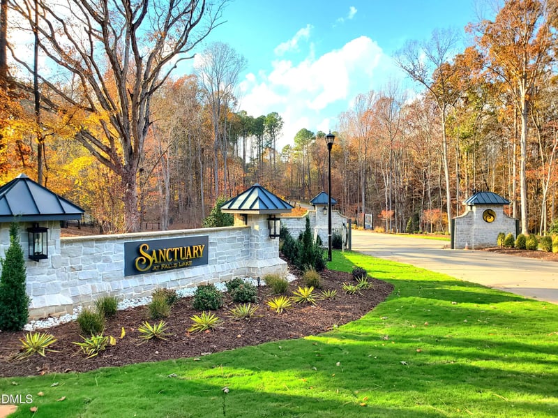 516 Falcon Nest Ct, Raleigh, NC 27614