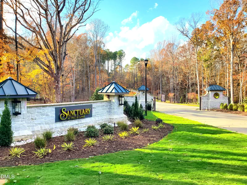 516 Falcon Nest Ct, Raleigh, NC 27614