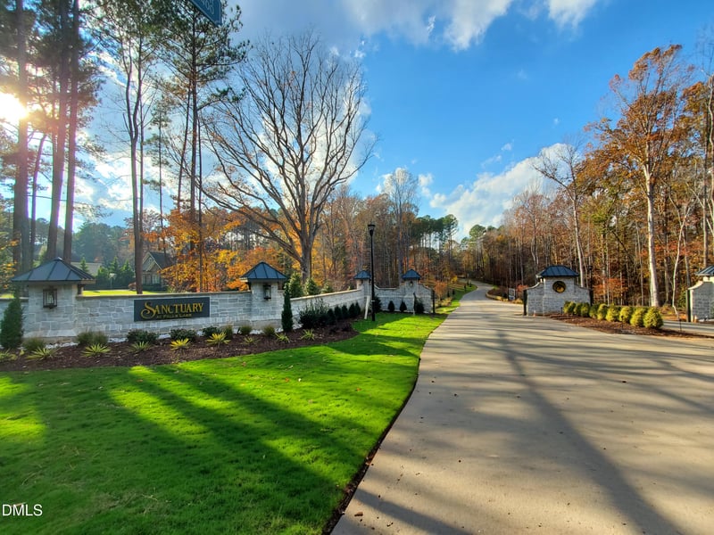 516 Falcon Nest Ct, Raleigh, NC 27614