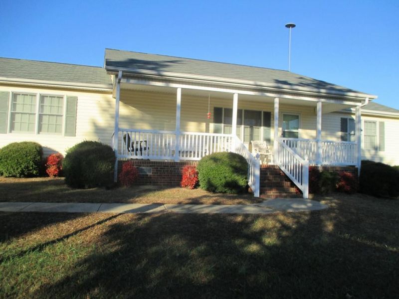 516 Jeffries Cross Rd, Burlington, NC 27217