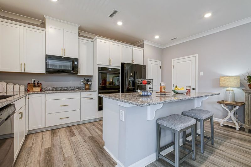 516 Kayak Ct, Mebane, NC 27302