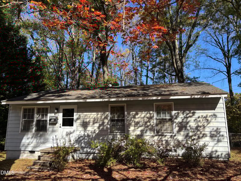 516 Mayfair St, Cary, NC 27513