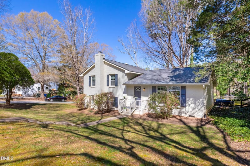 516 Northclift Dr, Raleigh, NC 27609