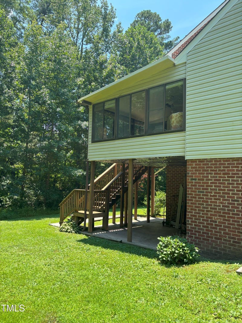 516 Olde Towne Dr, Sanford, NC 27330