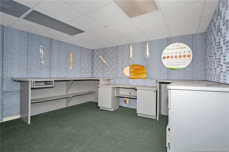 516 Owen Dr, Fayetteville, NC 28304