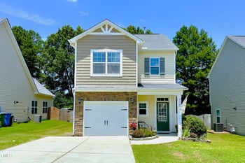 516 Smithridge Way, Fuquay Varina, NC 27526