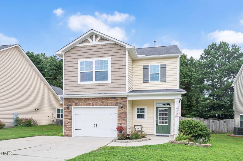 516 Smithridge Way, Fuquay Varina, NC 27526