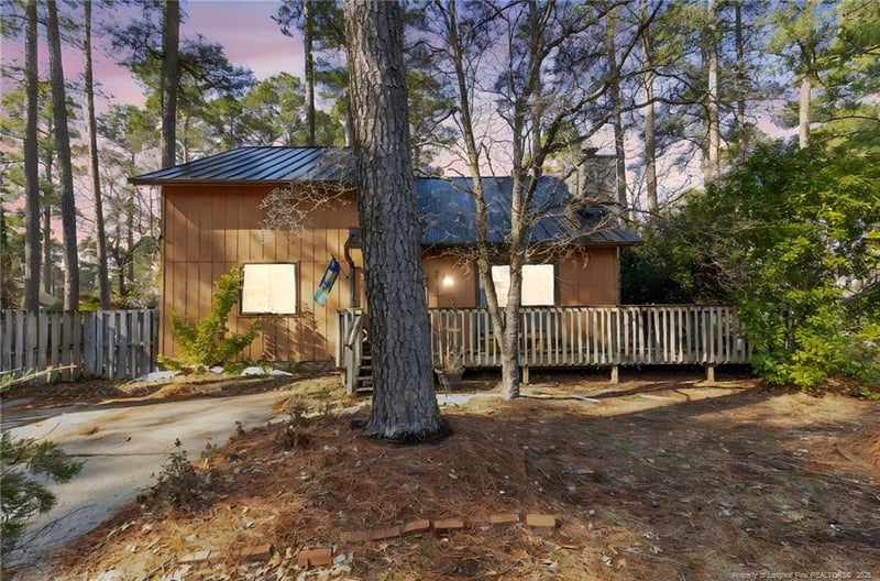 516 Tradewinds Dr, Fayetteville, NC 28314