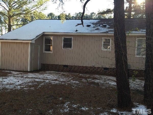516 Willow Dr, Clayton, NC 27520
