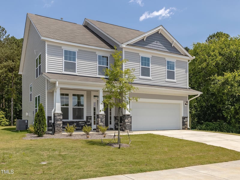 516 Winding Creek Dr, Lillington, NC 27546