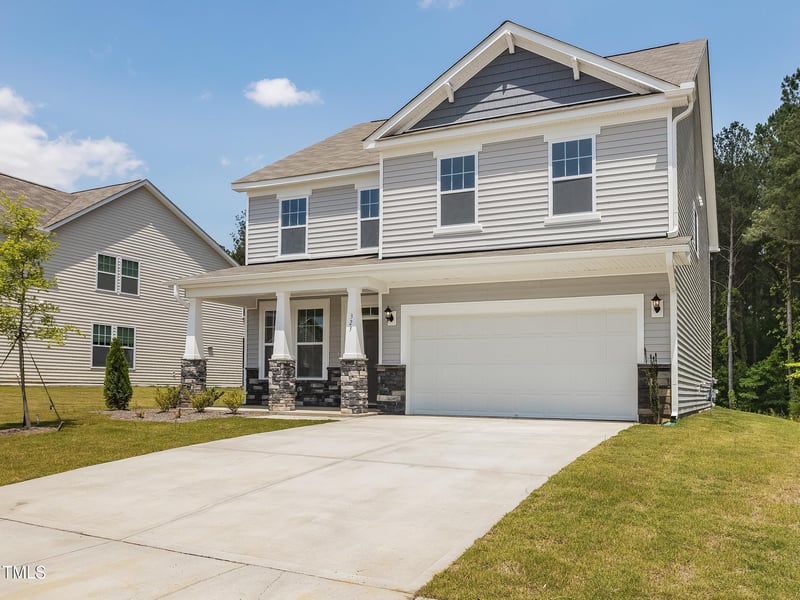 516 Winding Creek Dr, Lillington, NC 27546