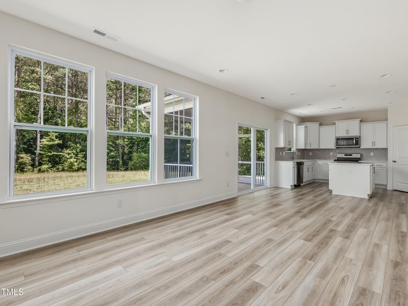 516 Winding Creek Dr, Lillington, NC 27546