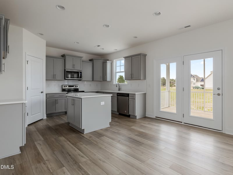 516 Winding Creek Dr, Lillington, NC 27546