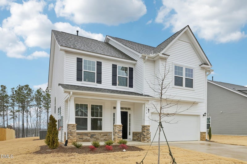 516 Winding Creek Dr, Lillington, NC 27546