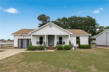 5164 Double Oaks Dr, Fayetteville, NC 28306