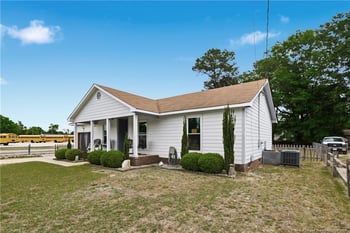 5164 Double Oaks Dr, Fayetteville, NC 28306