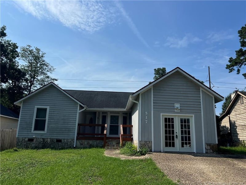517 Andover Rd, Fayetteville, NC 28311