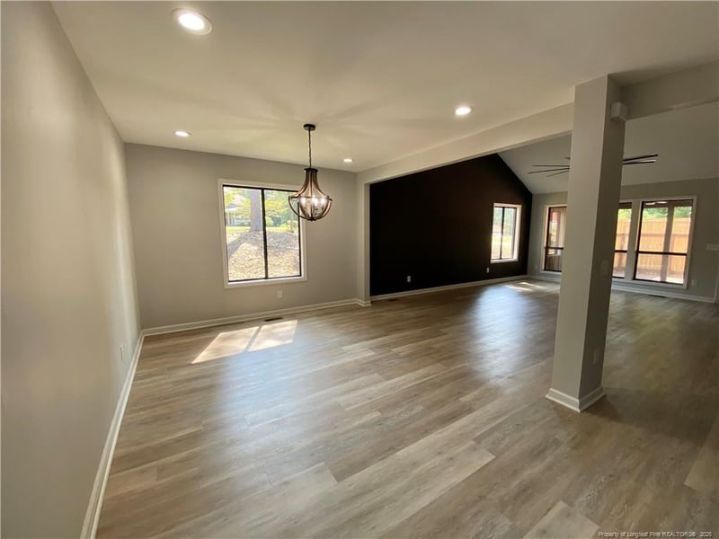 517 Apple Ln, Sanford, NC 27330