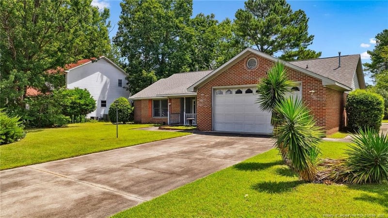 517 Blackbird Rd, Fayetteville, NC 28314