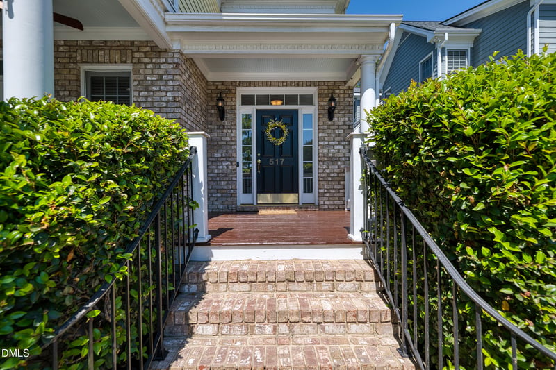 517 Commons Walk Cir, Cary, NC 27519