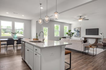 517 Crescent Wood Trl, Zebulon, NC 27597