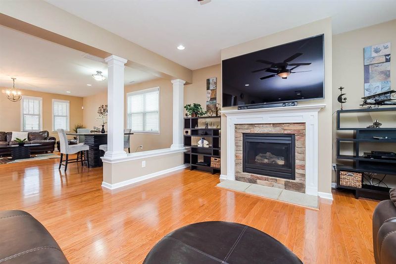 517 Front Ridge Dr, Cary, NC 27519