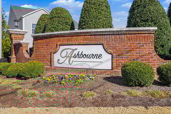 517 Henmore Brook Dr, Cary, NC 27519