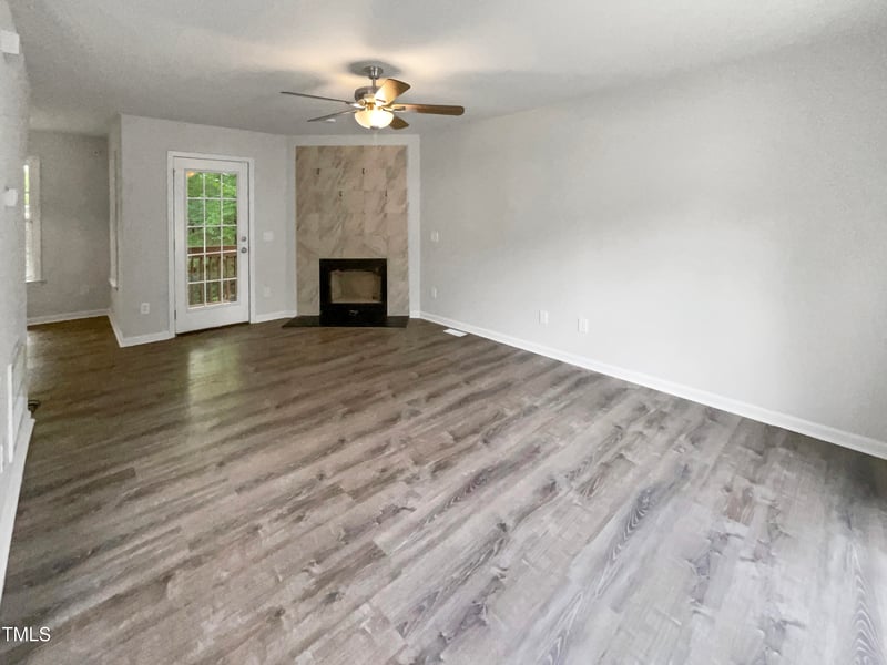 517 Hidden Cellars Dr, Holly Springs, NC 27540