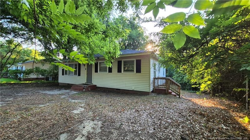 517 Odom Dr, Fayetteville, NC 28304