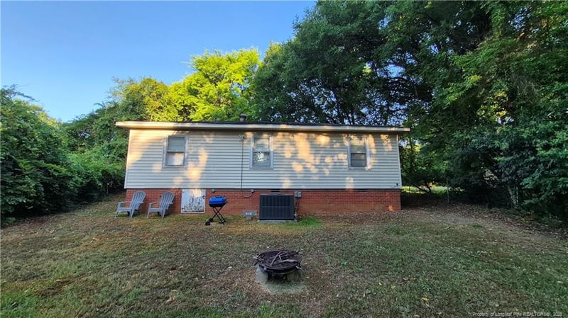 517 Odom Dr, Fayetteville, NC 28304