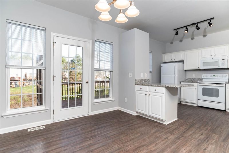 517 Ruby Walk Dr, Morrisville, NC 27560