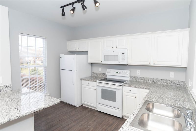 517 Ruby Walk Dr, Morrisville, NC 27560