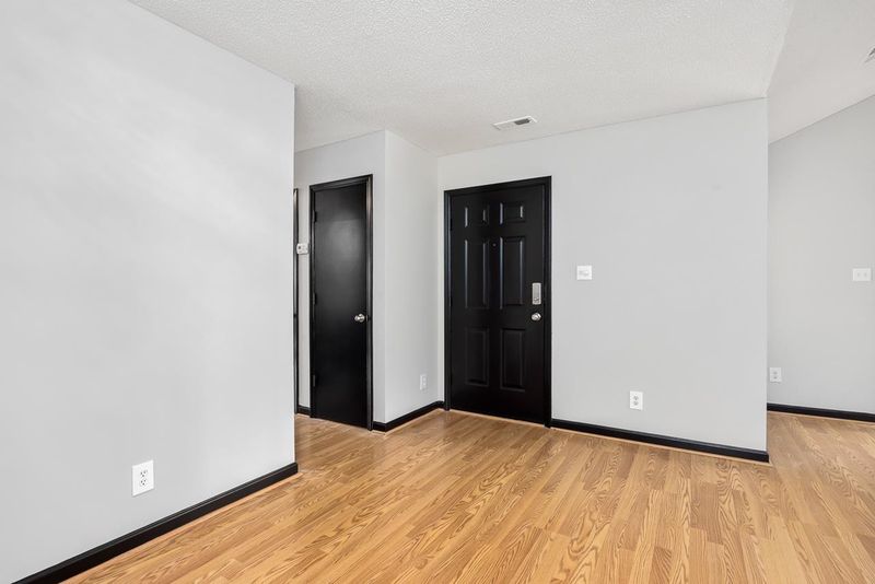 517 Stratton Way, Durham, NC 27704