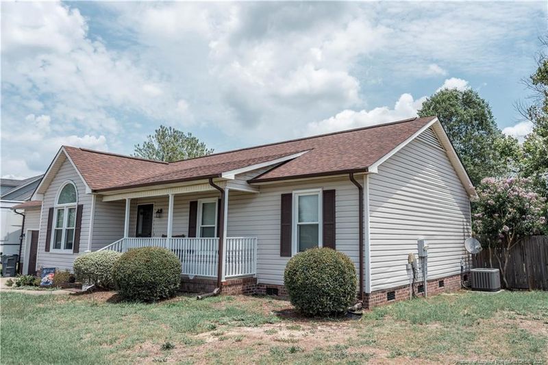 517 Torhunta Dr, Hope Mills, NC 28348