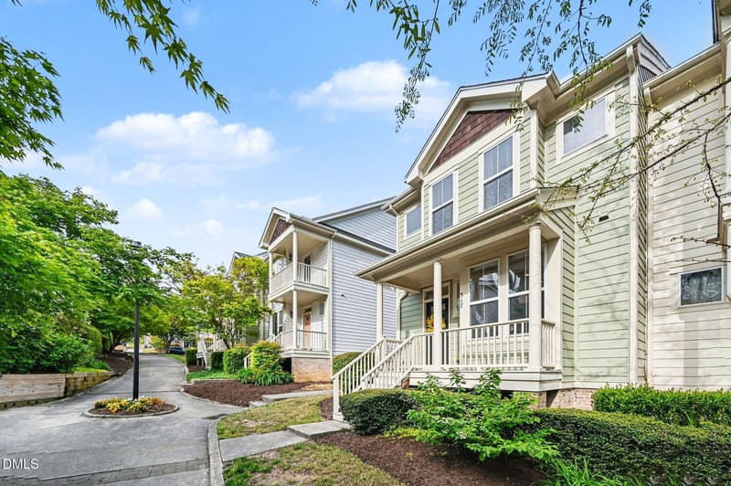 517 Village Loop Dr, Apex, NC 27502