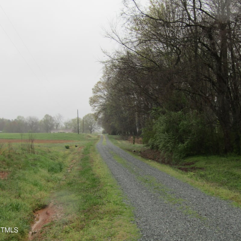 5171 Starmount Rd, Liberty, NC 27298