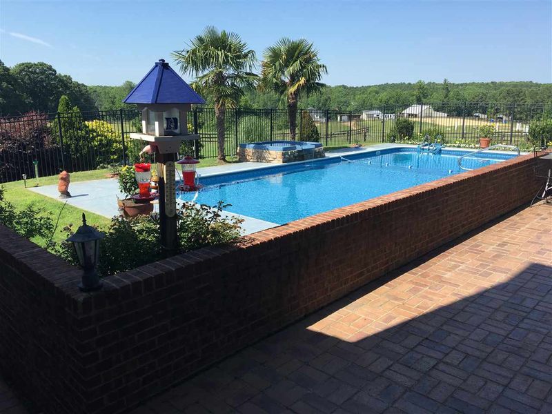 518 Chris Cole Rd, Sanford, NC 27332