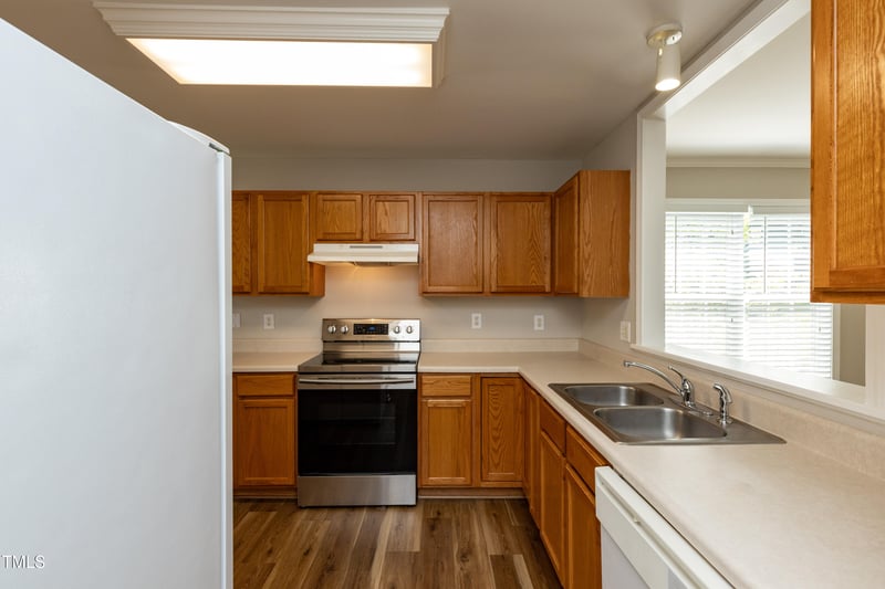 518 Coalport Dr, Apex, NC 27502