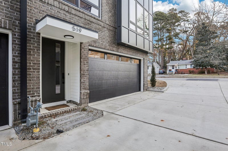 518 Edgecreek Ct, Raleigh, NC 27604