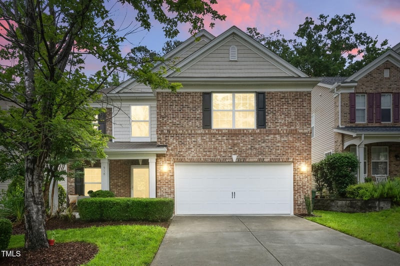 518 Emerald Downs Rd, Cary, NC 27519