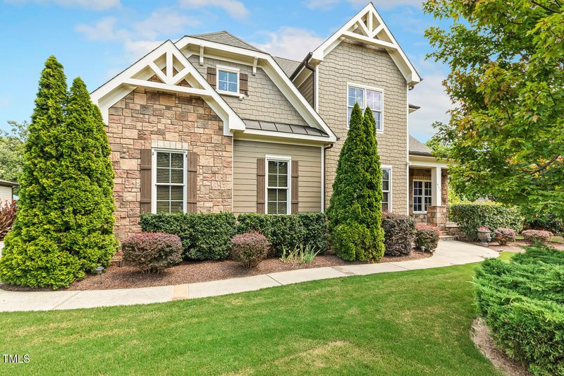 518 Foxdale Ridge Dr, Cary, NC 27519