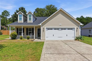 518 Hammond Farms Rd, Hope Mills, NC 28348