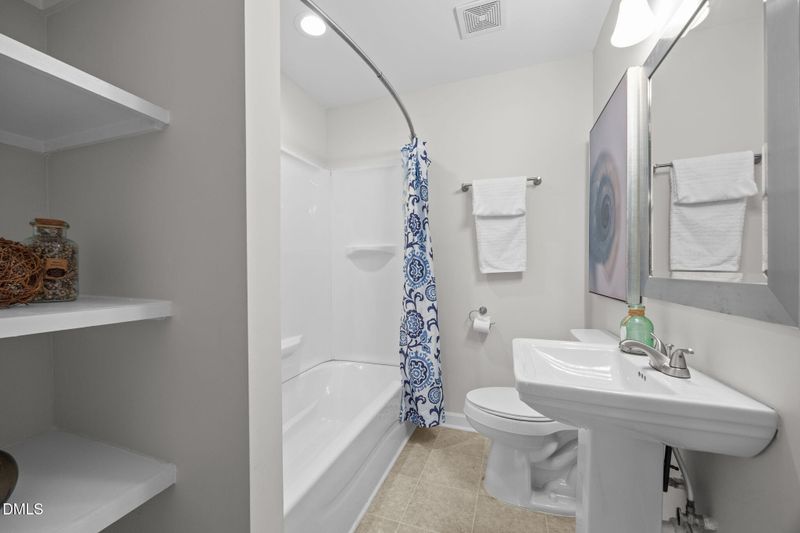 518 Kenway St, Garner, NC 27529