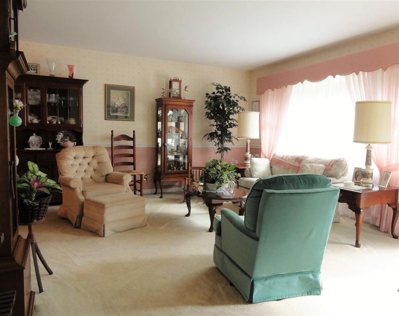 518 Normandy St, Cary, NC 27511