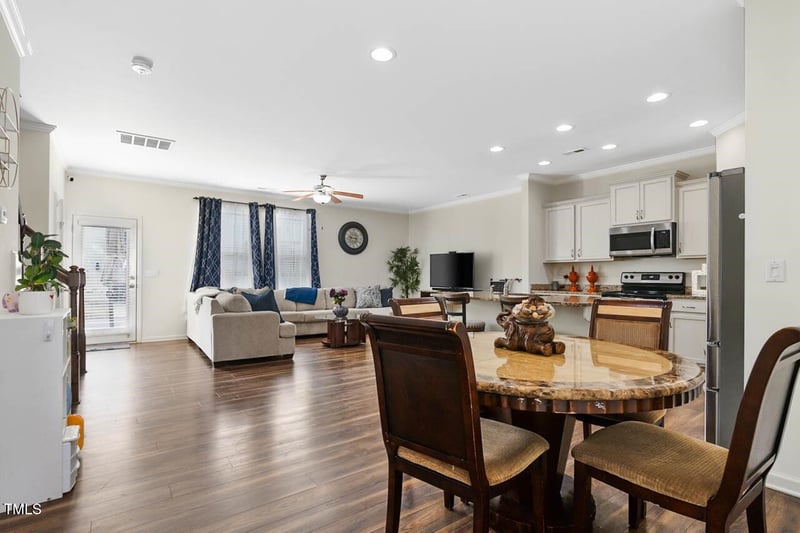 518 Oak Forest View Ln, Wake Forest, NC 27587