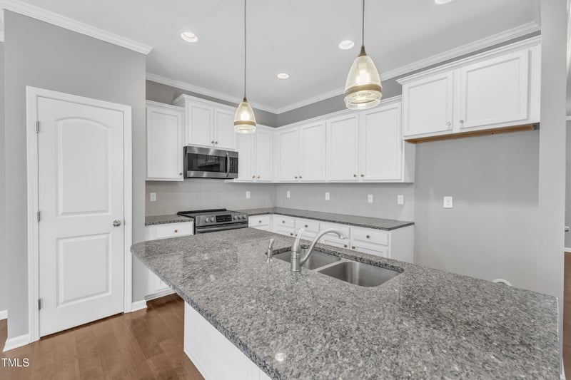 518 Retreat Ln, Wake Forest, NC 27587