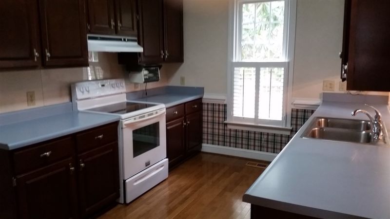 518 Somerset Dr, Zebulon, NC 27597